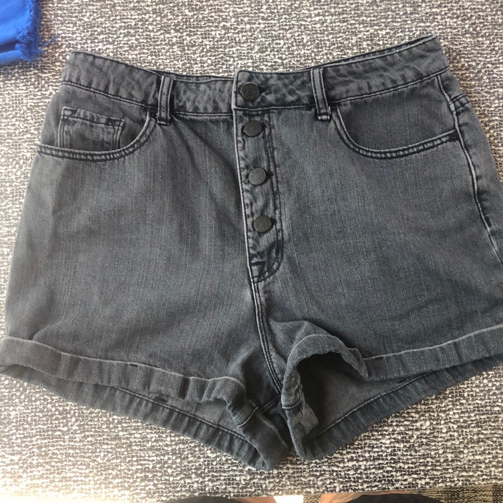 BDG high rise shorts 32, button front